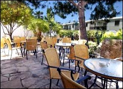 Dionysos Hotel